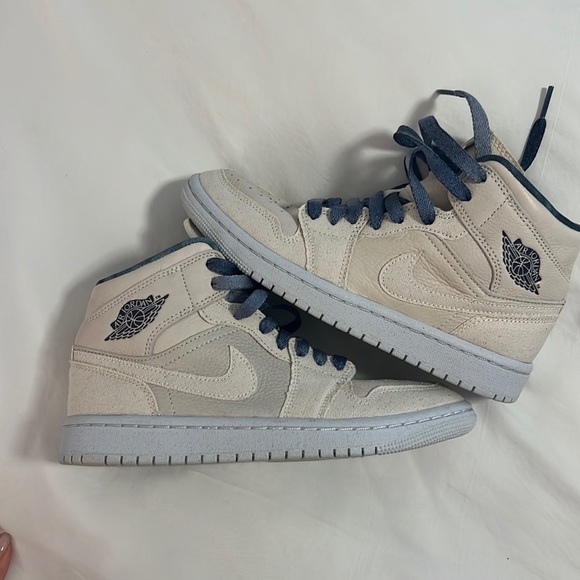Air Jordan’s - Picture 1 of 7